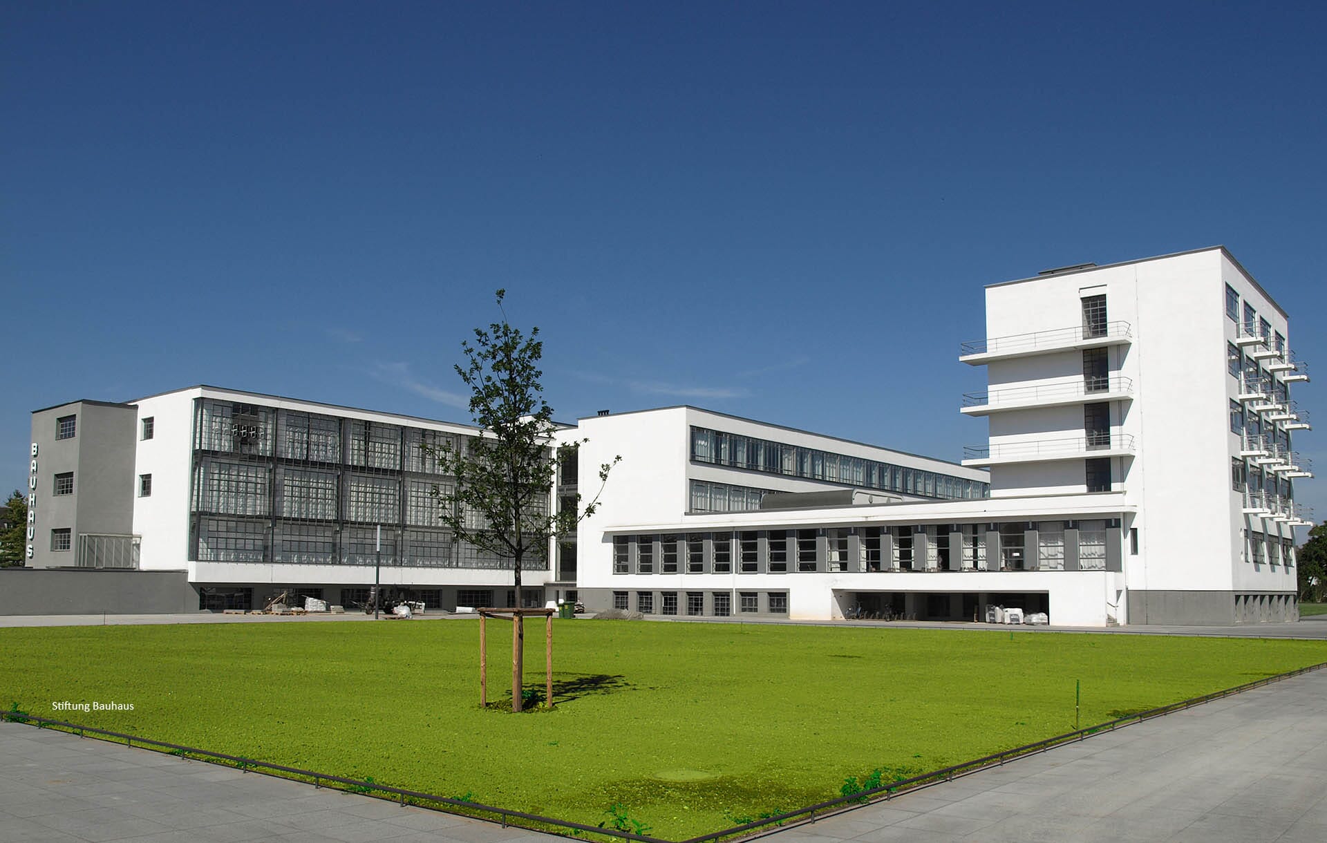 Bauhaus-Dessau-renovation-with-MHB-classic-iso