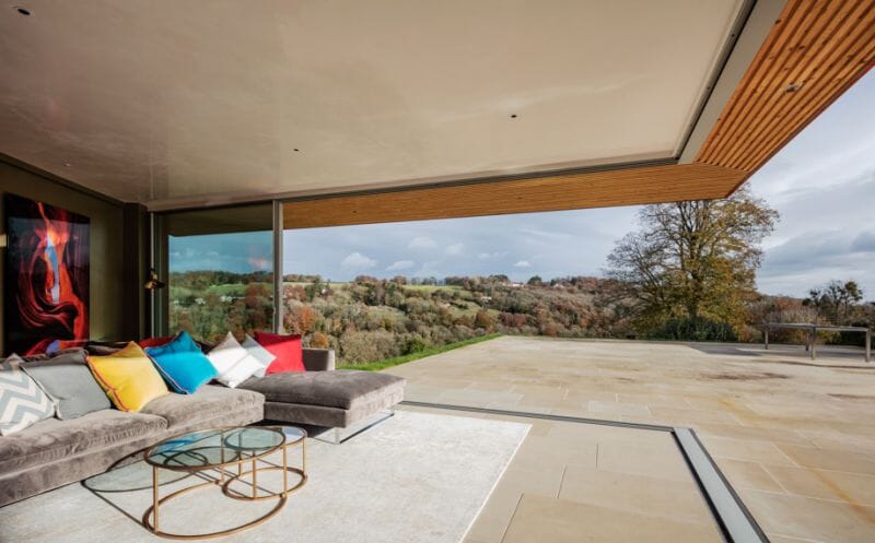 Sky-Frame corner opening Pool House Wiltshire (1)